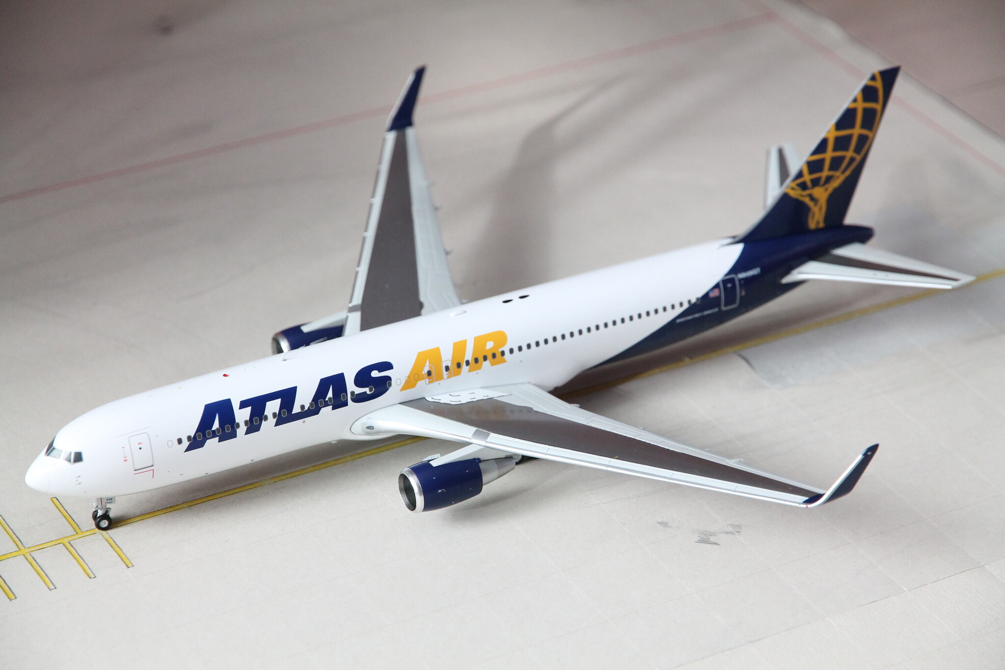 1:200 Atlas Air Boeing 767-300ER N649GT Gemini200 G2GTI119
