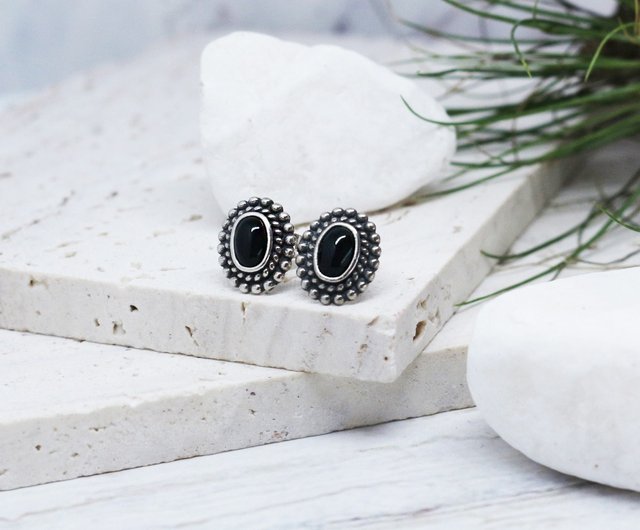 送料無料】台湾 【シルバーピアス】ブラックオニキス | オーバルレトロ