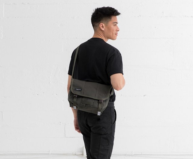 送料無料 20%OFF】台湾 TIMBUK2 FLIGHT CLASSIC MESSENGER 軽量