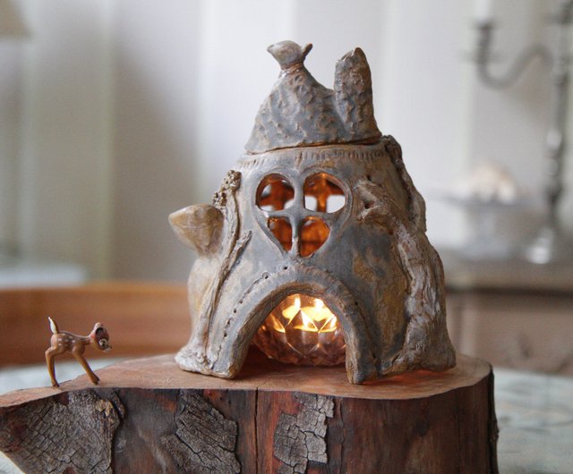 台湾 素敵な森の小屋 陶器ランプ（キャンドル用） バニーラビット - Pinkoi