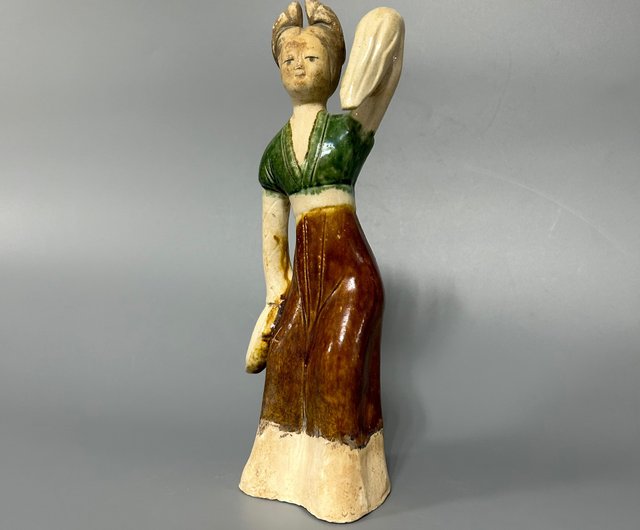 送料無料】台湾 唐三彩貴婦人の置物 コレクター - Pinkoi