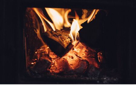 完全乾燥薪 1立米(軽トラック1台分) 広葉樹 もしつけ付き(1個) 即使用