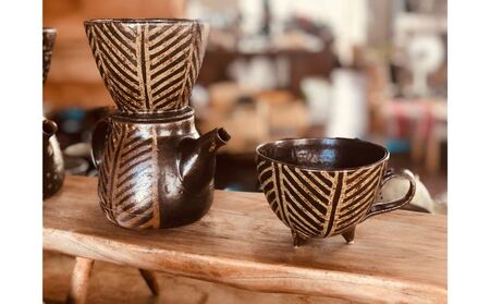 南陶窯＞三つ足カフェオレボウル【灰釉・線紋】 〇 読谷村 うつわ 陶器