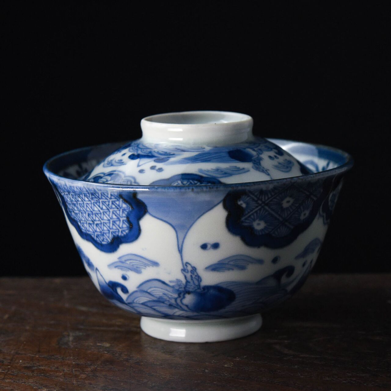 陶磁器 :: 蜃気楼文 伊万里染付 蓋茶碗 2客 | COTTOU.JP 骨董の通販