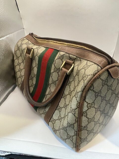 GUCCI【グッチ】ミニボストンバッグをおあき取りさせていただきました