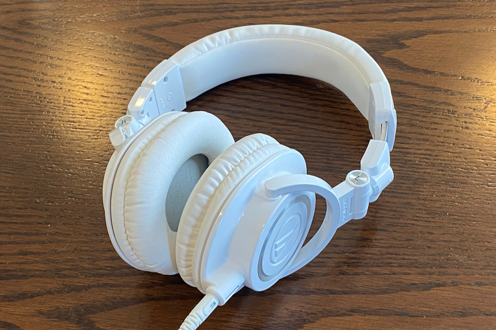 ATH-M50xレビュー・定位に優れクラシック音楽を楽しめるヘッドホン