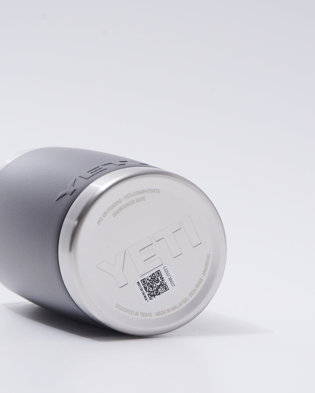 YETI RAMBLER TUMBLER 20oz / 591ml