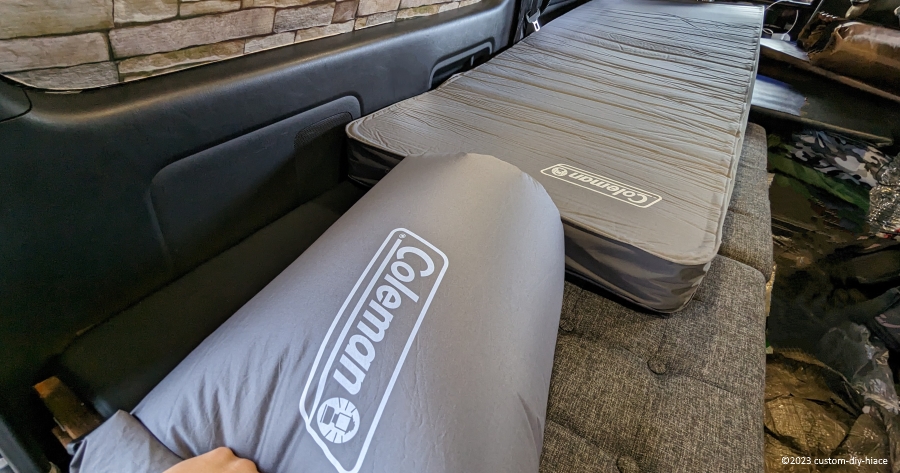 コールマン キャンパーインフレーターマットハイピークをレビュー