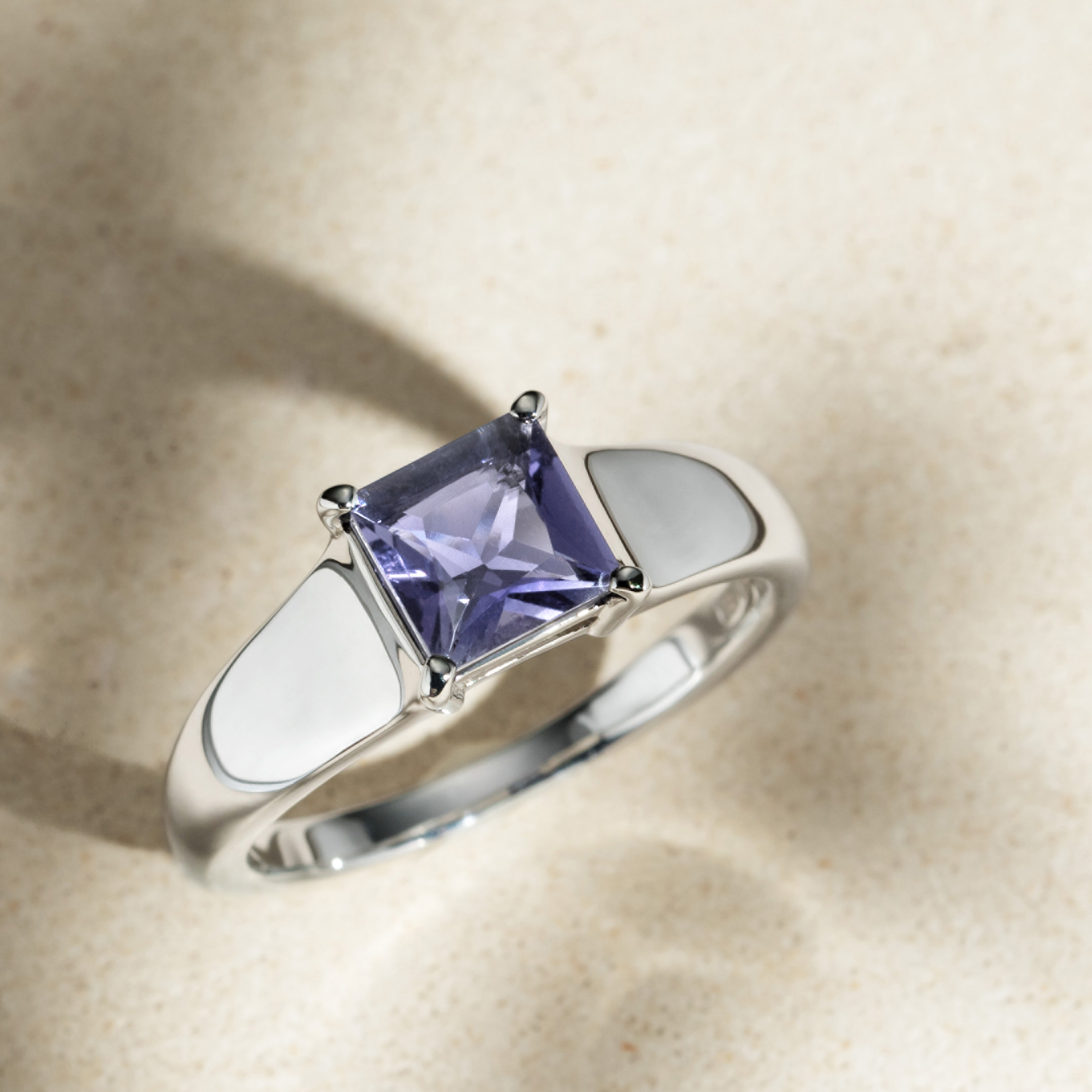 ビズー公式】アイオライト K18(18金) SV925リング アンヴァン | 希少石