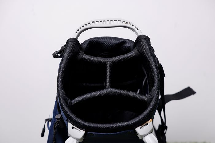 スタンド式キャディバッグ』軽量で持ち運びしやすい、おすすめをご紹介