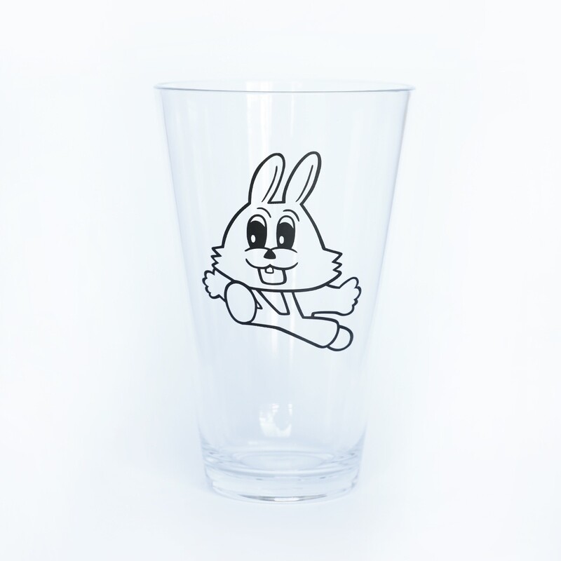 飛び出しウサギ” パイントグラス