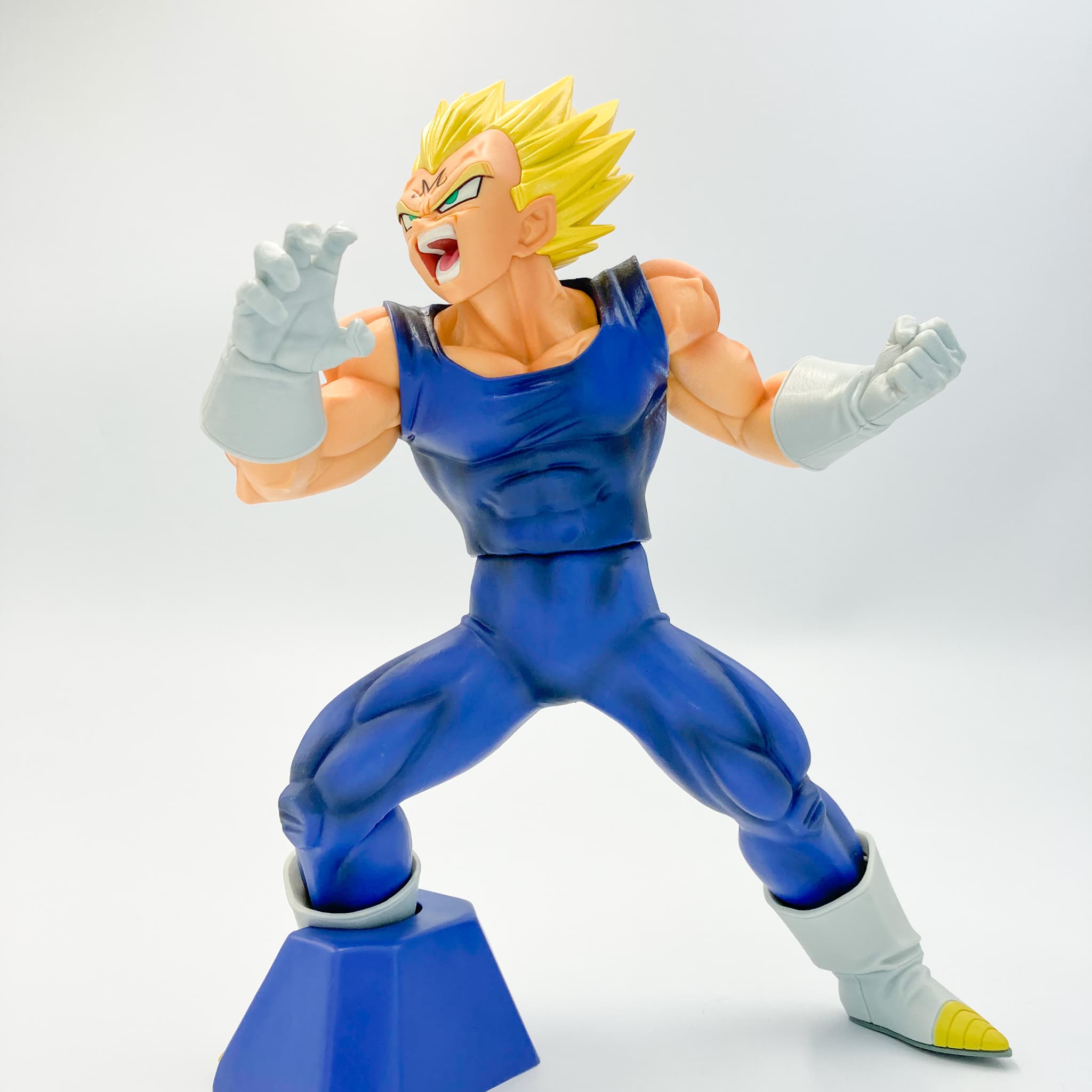 大型ポージングフィギュアMAXIMATCに魔人ベジータが登場｜オンライン