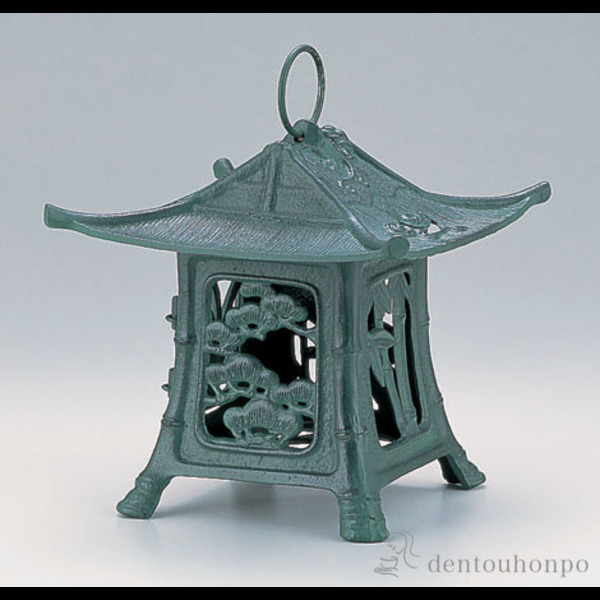 送料無料】 吊燈篭 鉄製 東型 クサリ付き / 灯篭 灯ろう 燈籠 とうろう