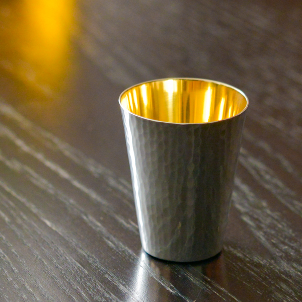 送料無料】 銀製 ウィスキーコップ 鎚目 D / ビールグラス ビアグラス