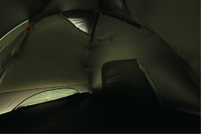 灼熱の夏キャンプ、どう耐える？温度の上昇を抑えるテントやタープの