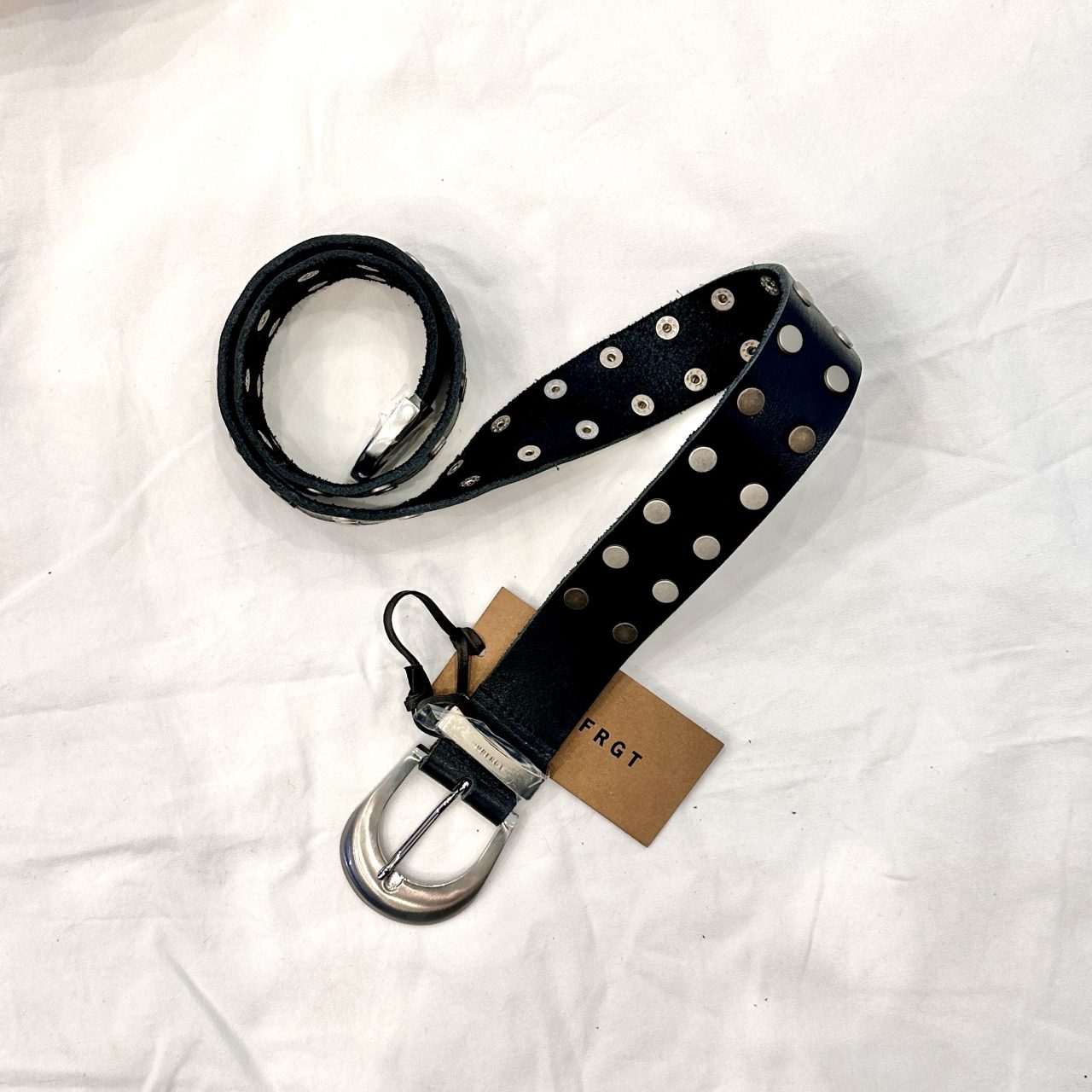 NVRFRGT / 4c STUDDED LEATHER BELT – Black | disarm | no. ROTOL