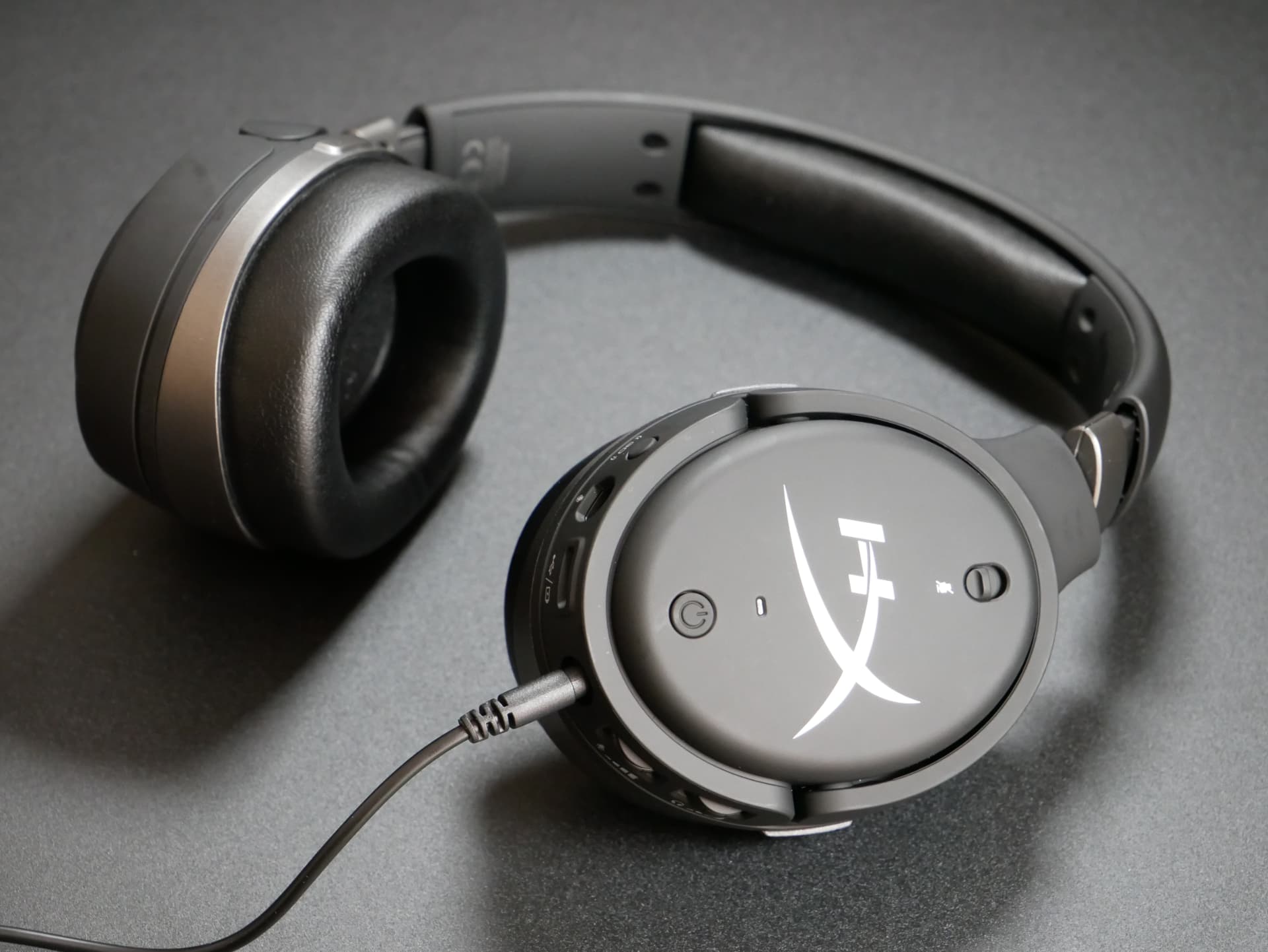 HyperX Cloud Orbit S」レビュー。100mm平面磁気ドライバーと革新的な