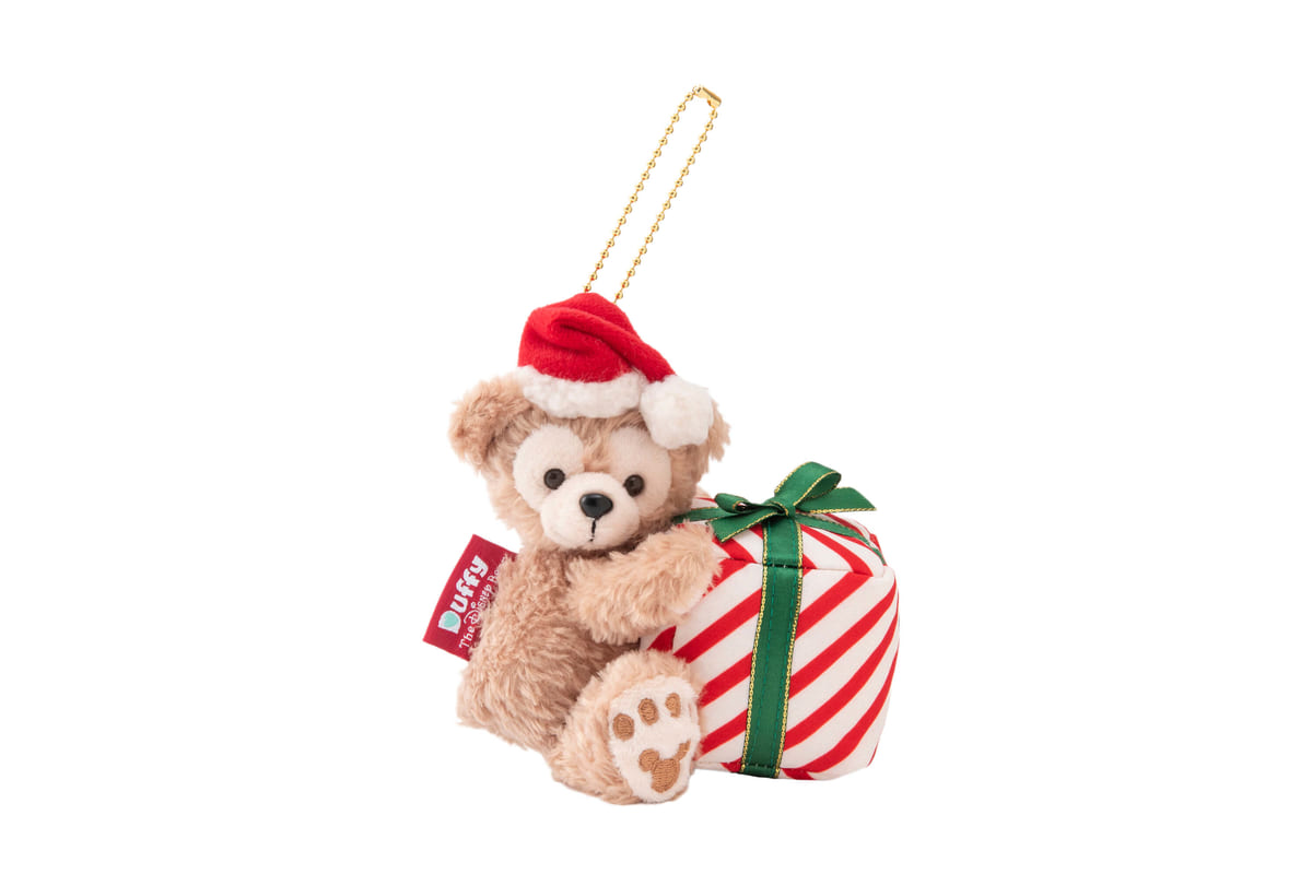 ぬいぐるみバッジを飾れるタペストリーも！東京ディズニーシー