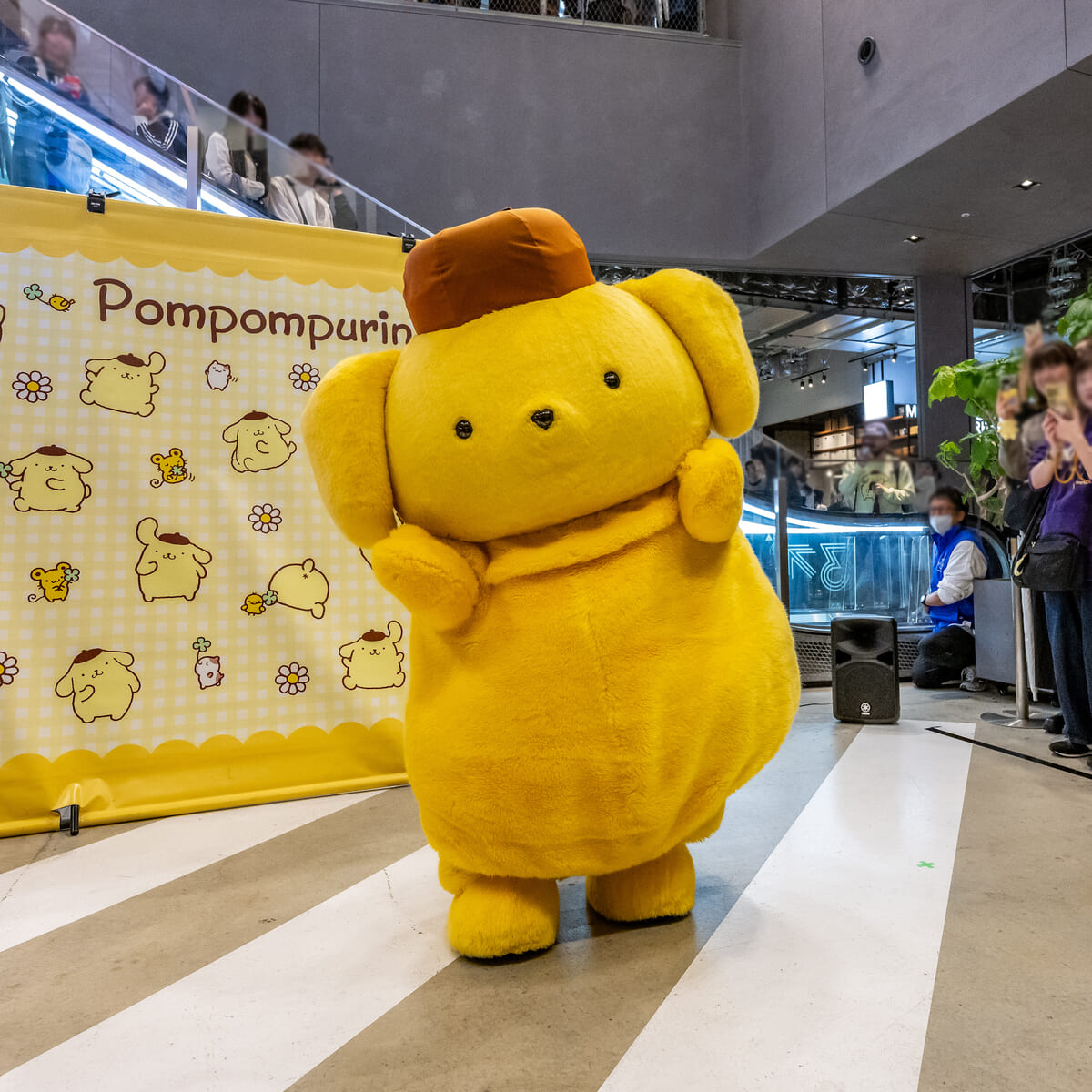 グッズの先行販売やコラボフードも！渋谷・RAYARD MIYASHITA PARK