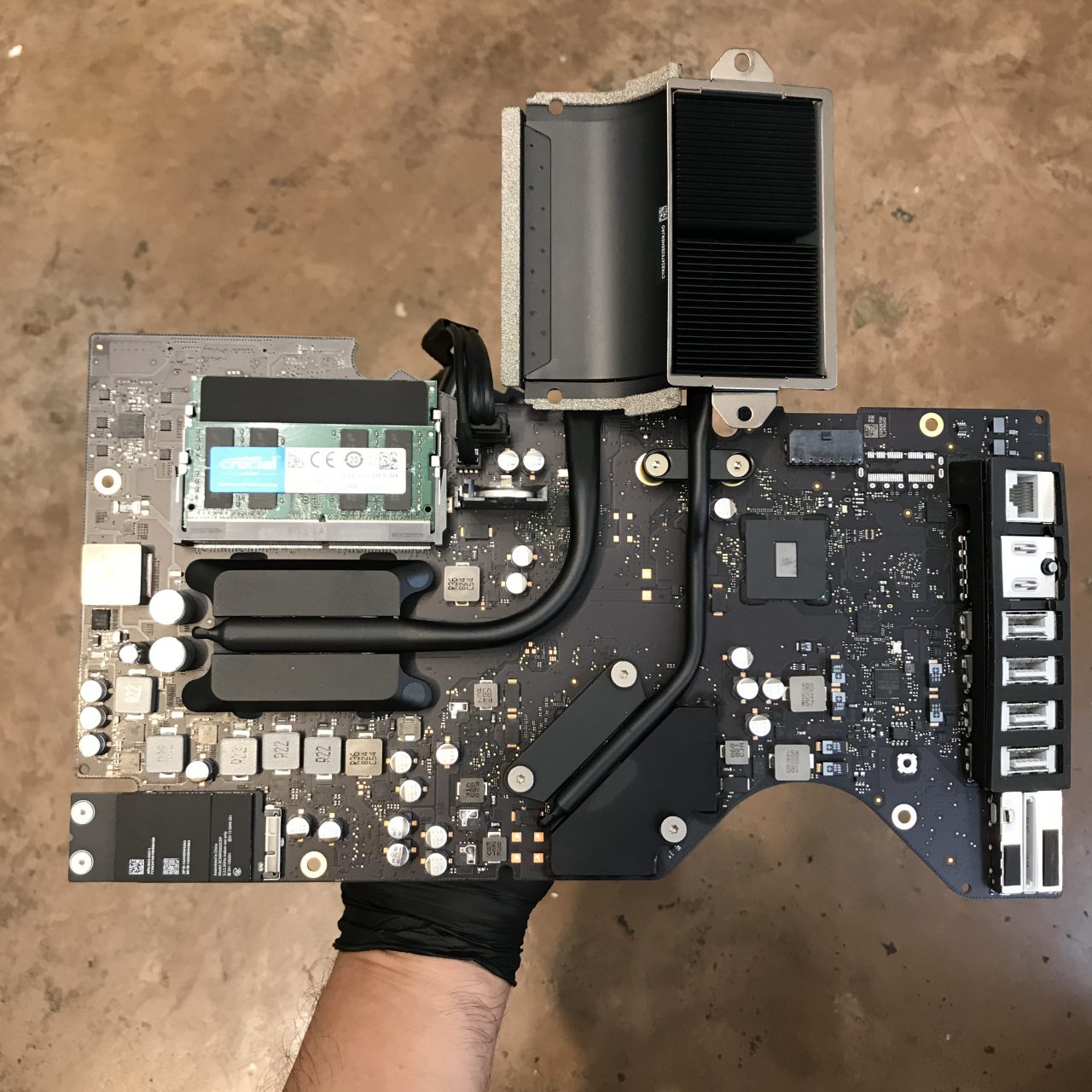 iMac Retina 4K 21.5inch 2017 A1418 メモリ増設 SSD換装