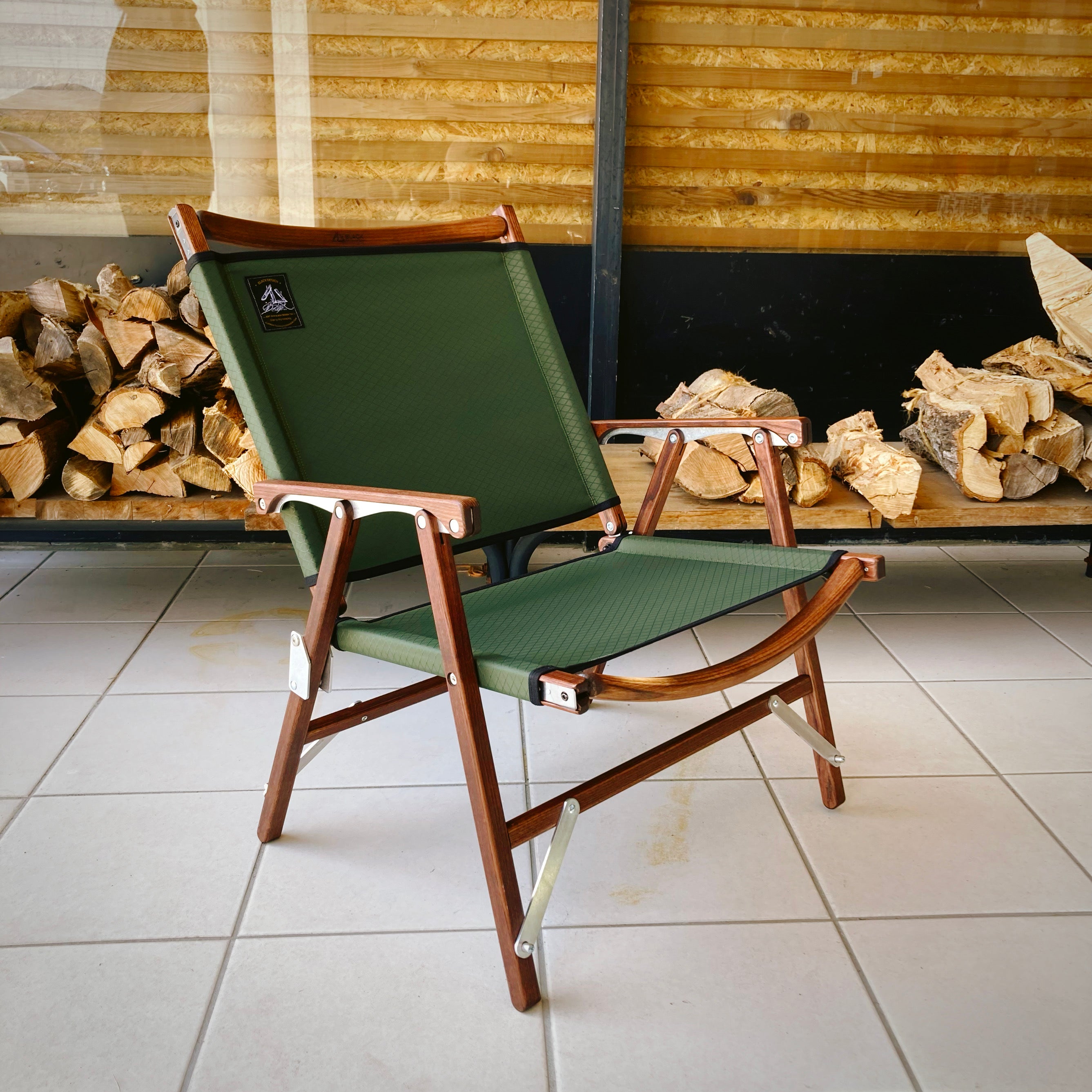 BLACK DESIGN】ウッドチェアロー 格子 – CROSS ORANGE