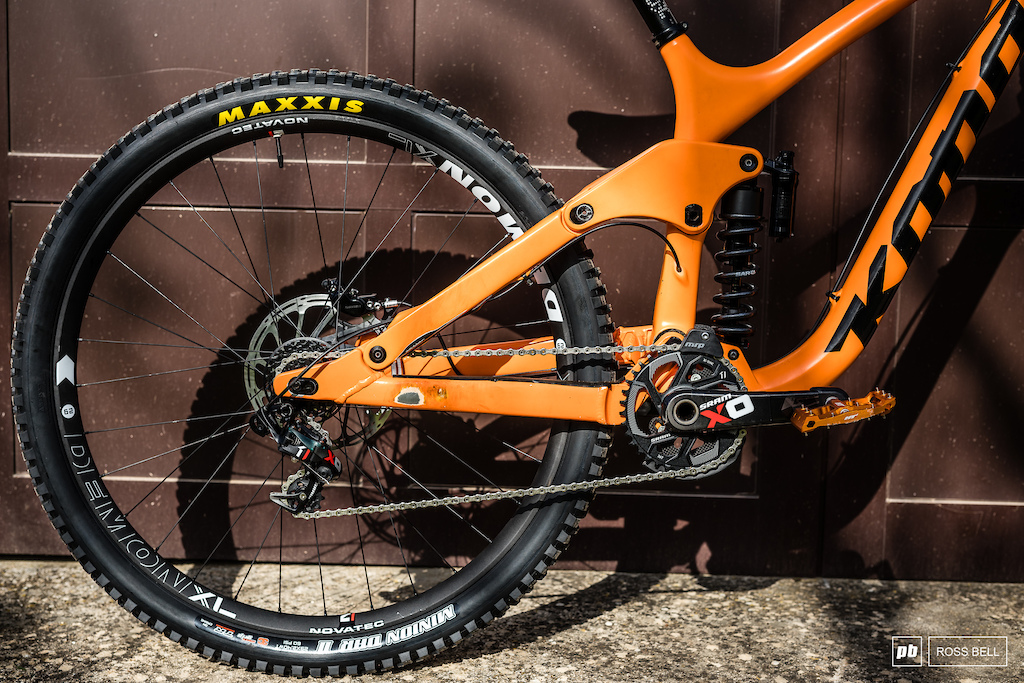 Kona's New Operator Can Fit 29 or 27.5 Inch Wheels - Lošinj DH