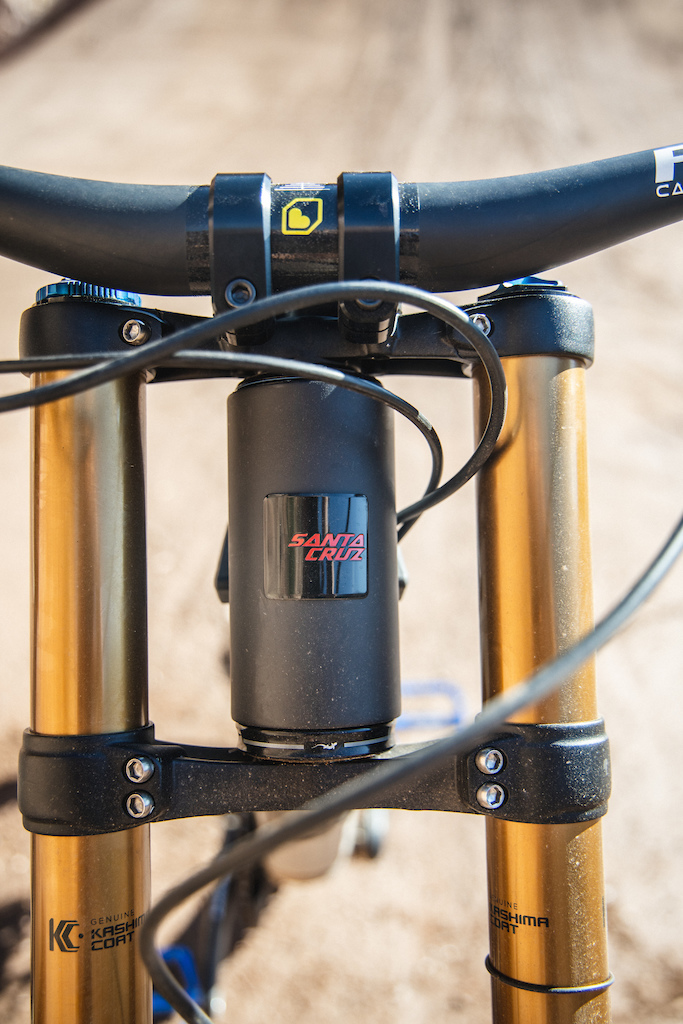 Bike Check: Ike Klaassen's Santa Cruz V10 CC - Audi Nines 2020