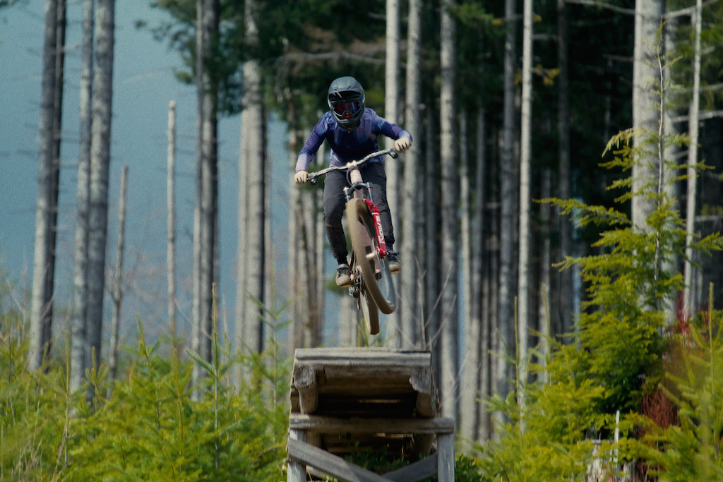 Video: Emmy Lan Absolutely Ripping in Cumberland for 'Lilac