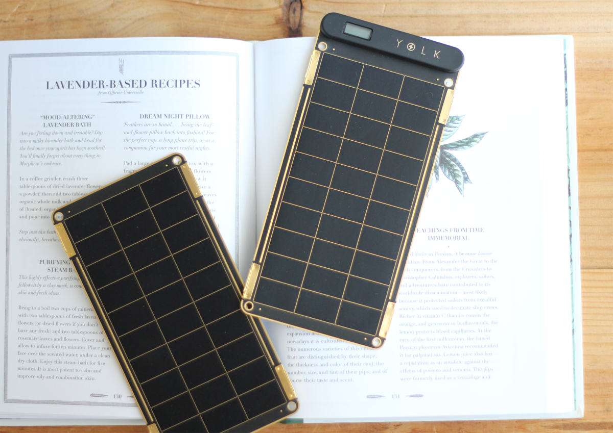 小さな電力をグリーンエネルギーに。ポータブル・ソーラーパネル充電器