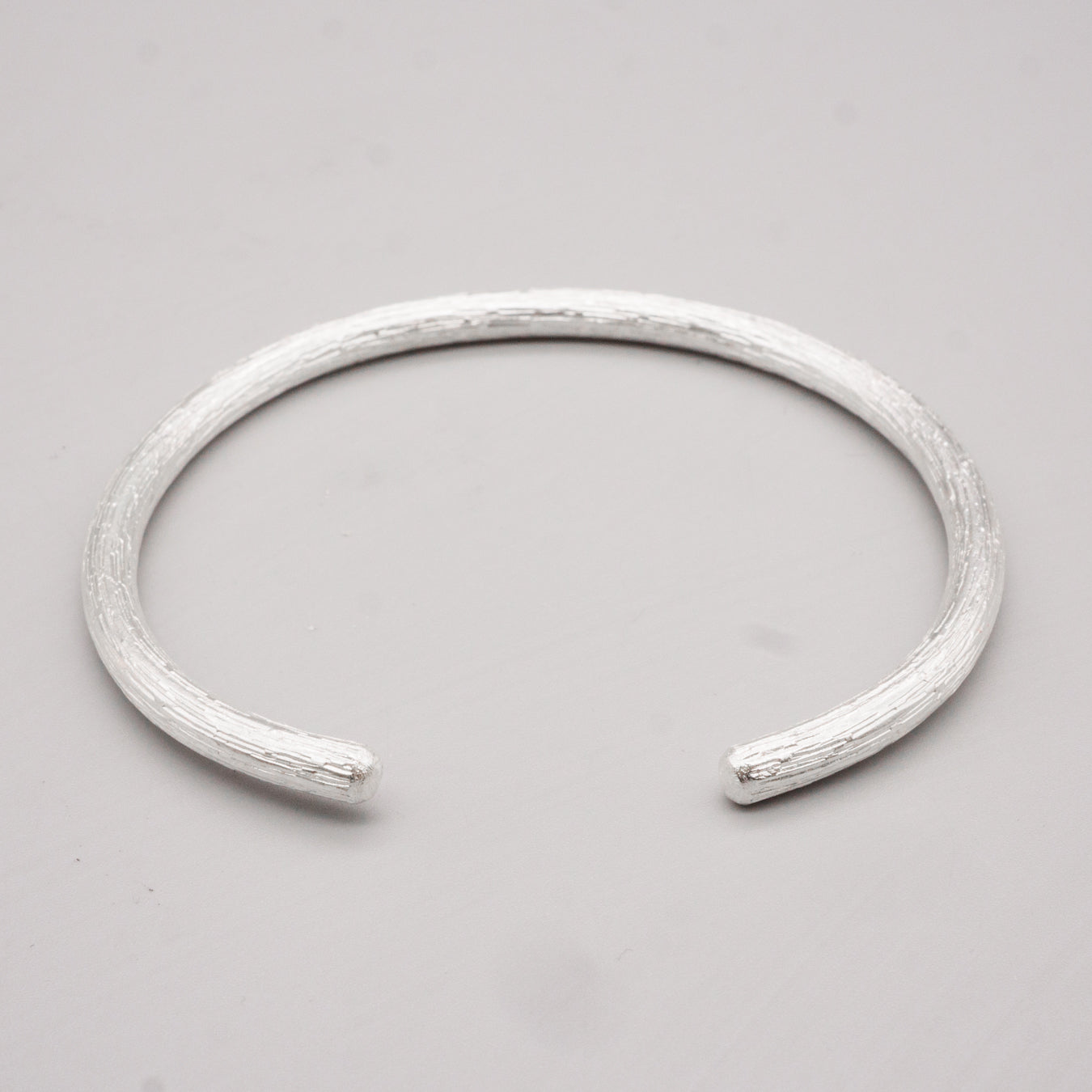 カレンシルバーバングル（KSB18シリーズ） – the ETHNORTH GALLERY