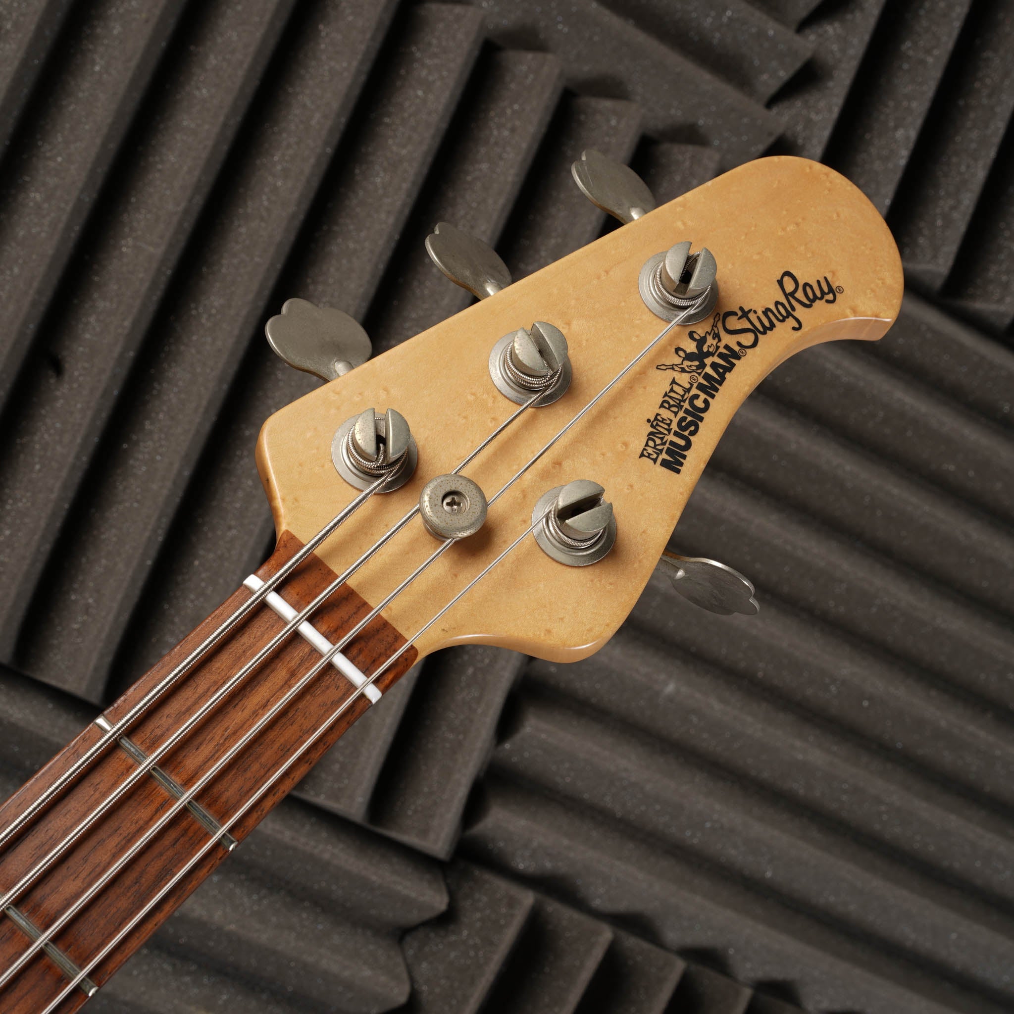 Ernie Ball Music Man StingRay 4 H with Rosewood Fretboard 1995