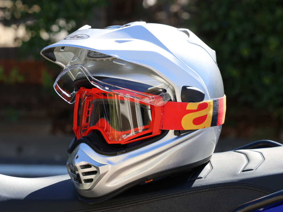 アライの新型アドベンチャーヘルメット【ツアークロスV】ガチオフ