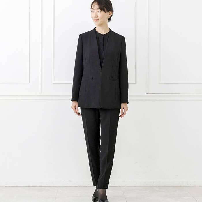 洗える｜ブラウス付きパンツスーツ 15号・ブラック｜東京ソワール