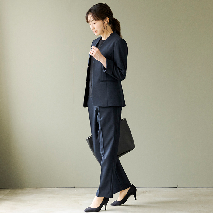 洗える｜定番ネイビーパンツスーツ 13号・ネイビー｜東京ソワール