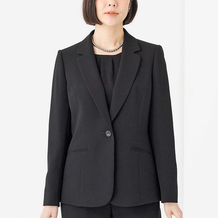 暖か素材のパンツスーツ 9号・ブラック｜東京ソワールオンラインストア