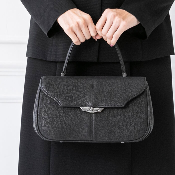シャークスキン】プレミアムフォーマルハンドバッグ ・ブラック｜東京
