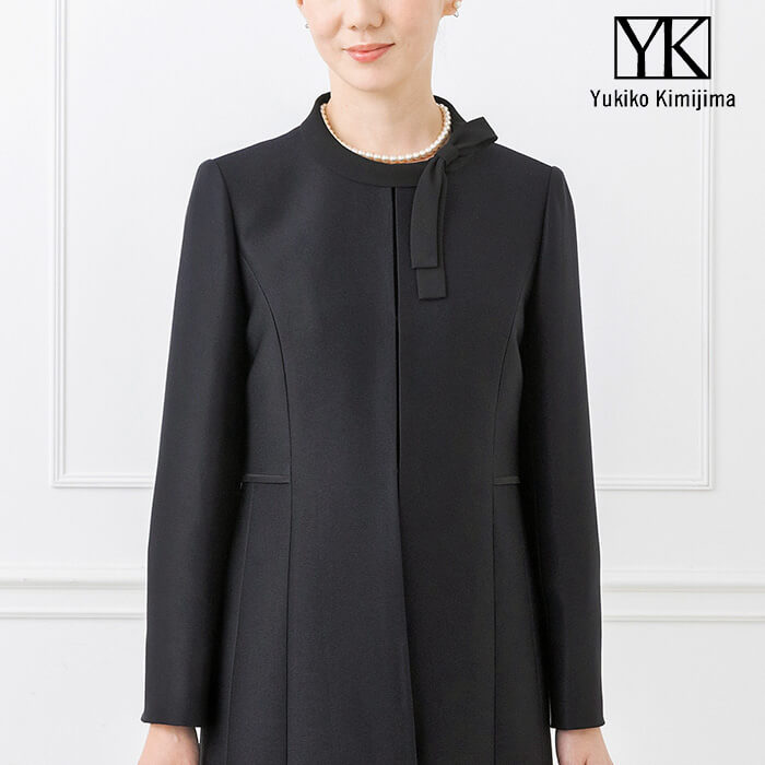 リボンモチーフのロングジャケットアンサンブル 9号・ブラック｜東京
