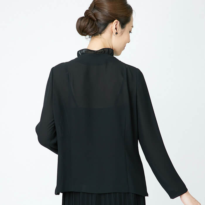 フリルカラーのシフォンブラウス 11号・ブラック｜東京ソワール