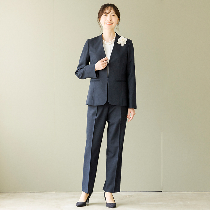 洗える｜定番ネイビーパンツスーツ 13号・ネイビー｜東京ソワール