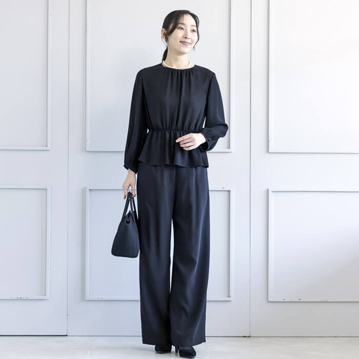 洗える｜ライトな着心地のパンツスーツ 9号・ブラック｜東京ソワール