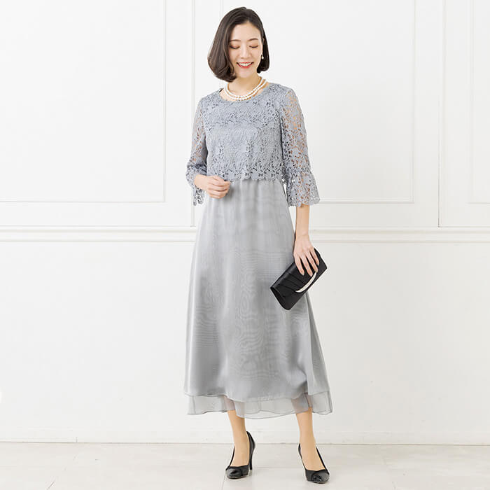 レース×オーガンのフレアーワンピース 15号・グレー｜東京ソワール
