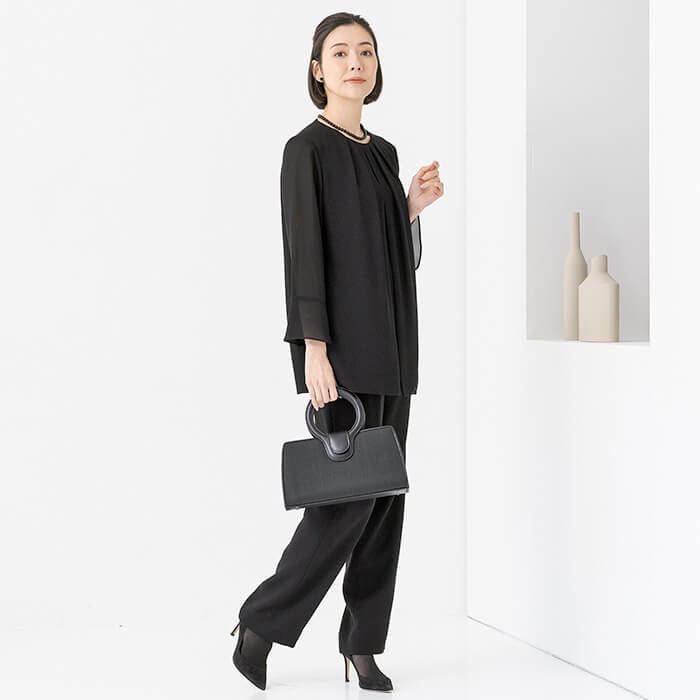 洗える｜着丈長めの夏用ブラウス 11号・ブラック｜東京ソワール