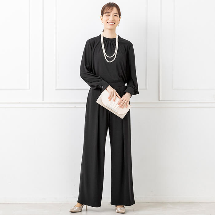 ドレスのようなパンツスーツ 5号・ブラック｜東京ソワールオンライン