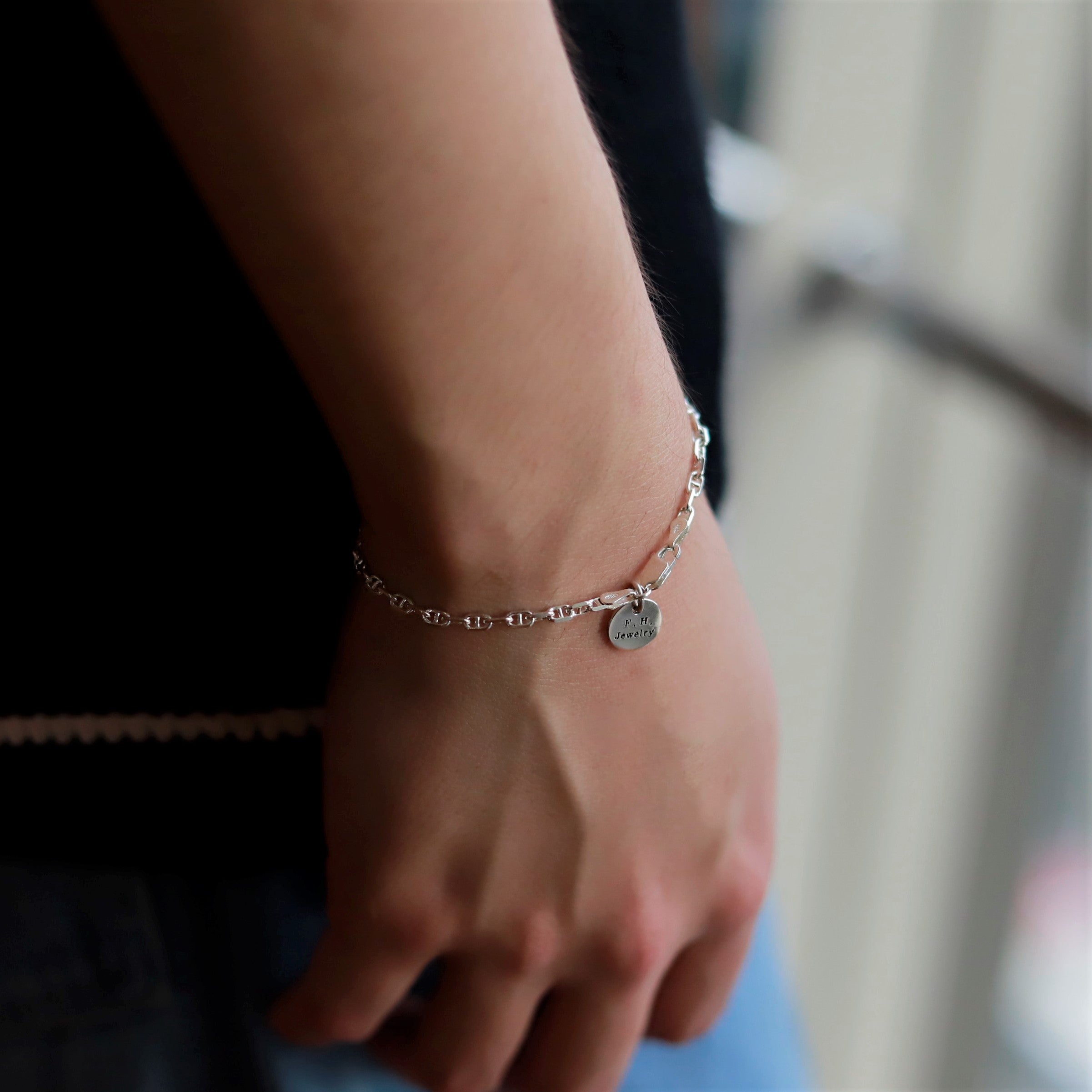 手首周り細めの方に】F.H. シルバーブレスレット（アンカーチェーン