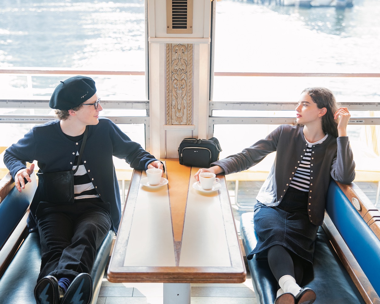 アニエスベー》カーディガンプレッションが紡ぐエレガンス | SPECIAL