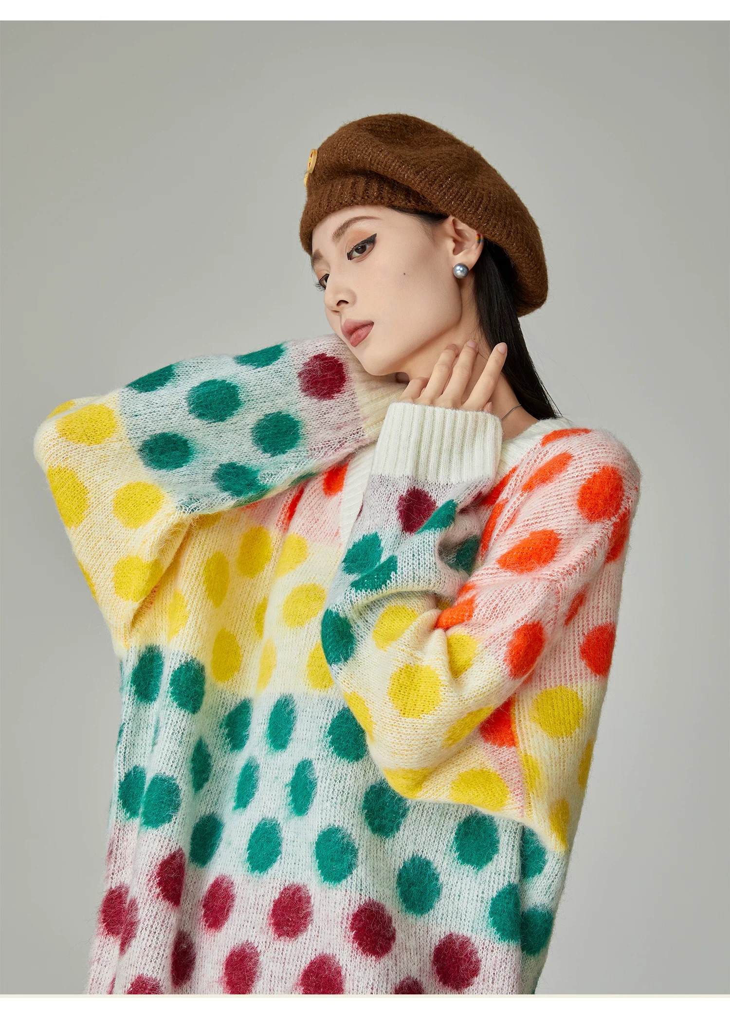 モード系ファッションカラフルポルカドットセーター - 鮮やかな彩りで