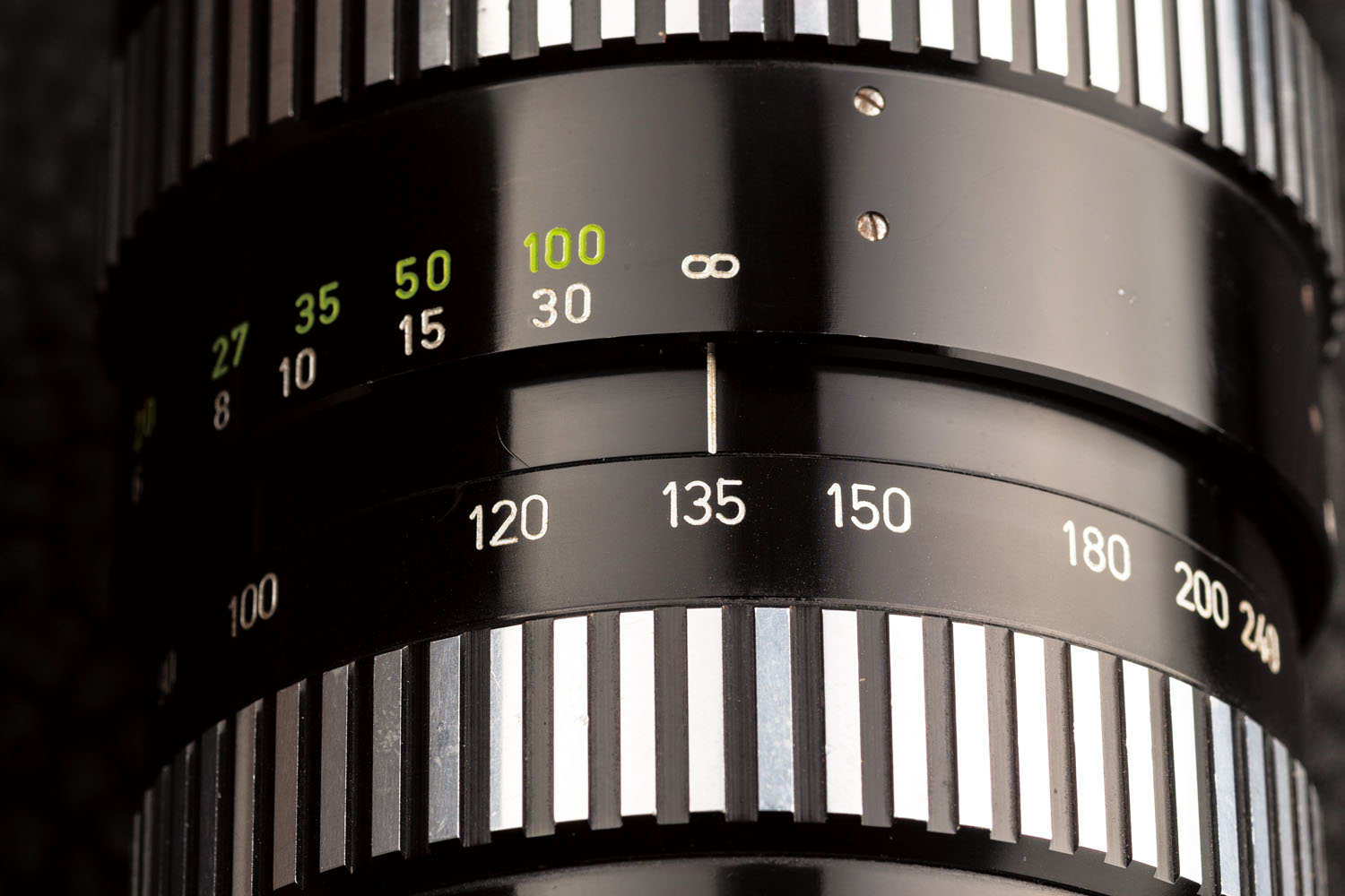 オールドズームレンズ特集】しっかり写るヘビー級「オールドズーム