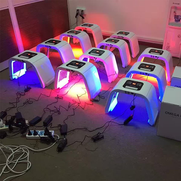 Qoo10] 新型 LED美顔器 7色光 美容マスクシ