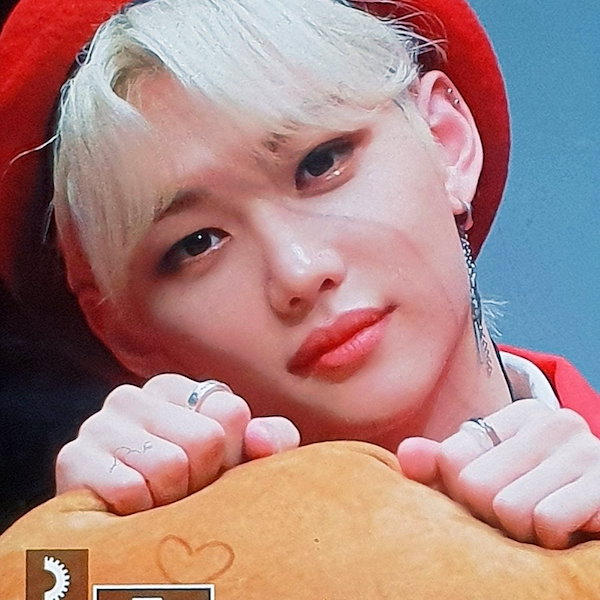 Qoo10] SKZ ヒョンジン着用 【MERRI S