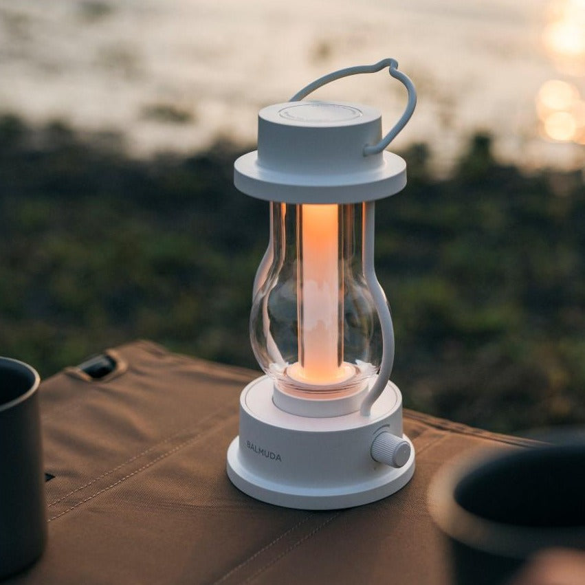 LEDランタン BALMUDA The Lantern（バルミューダ ザ・ランタン）/L02A